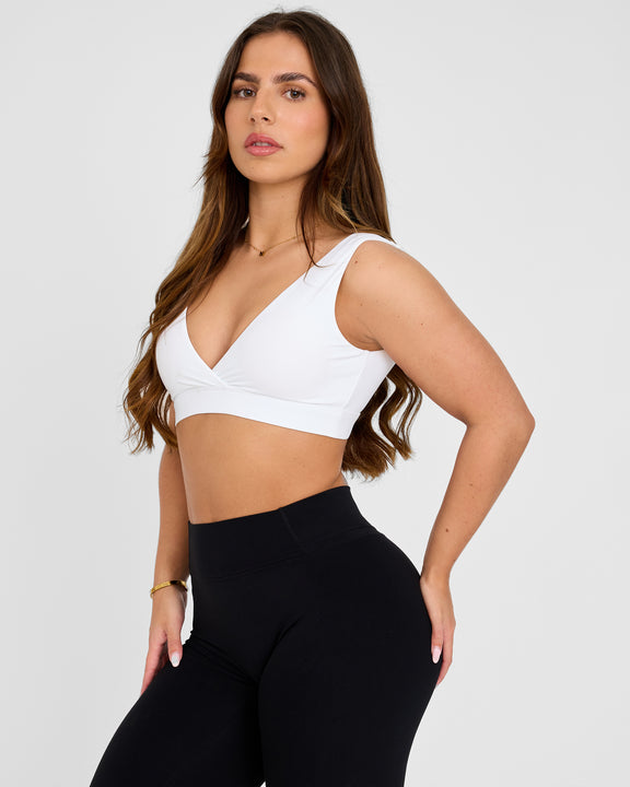 Reggiseno sportivo Legacy Ultimate con scollo a V - hover image