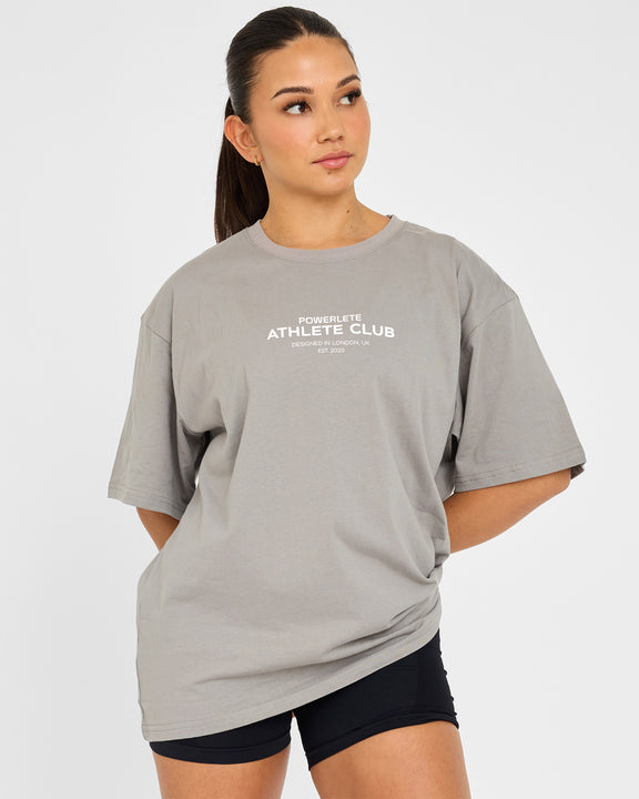 Übergroßes Athlete Club-T-Shirt